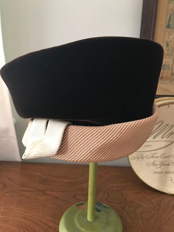 1960s Cloche Hat, Mr John Classic Vintage Hat, Br… - image 7