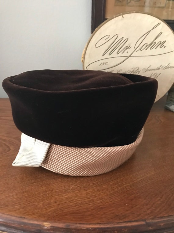 1960s Cloche Hat, Mr John Classic Vintage Hat, Br… - image 10