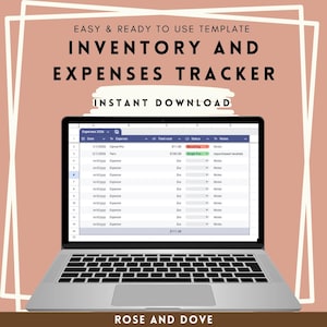 Op de afbeelding: Een laptop met een sjabloon voor het bijhouden van inventaris en uitgaven. Het scherm toont een spreadsheet met gegevensinvoer. Tekst op de afbeelding luidt "Easy & Ready to Use Template", "Inventory and Expenses Tracker" en "Instant Download."