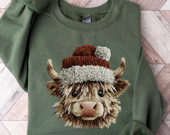 Christmas Cow Sweatshirt, Cow Lights Sweater, Cow Women Sweatshirt, Cow Lover Shirt, Christmas Sweatshirt, Highland Cow Crewneck, Farm Xmas