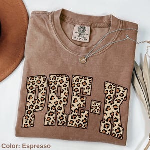 Comfort Colors Leopard Pre-K Lehrerin Shirt, Pre-K Squad, Vorschul-Crew, Pre-K Lehrerin Shirt, Pre-K Lehrerin Shirt.