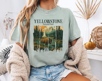 Comfort Colors Retro Yellowstone T-Shirt – Vintage National Park Tee, Mountain Graphic Shirt, Outdoor Hiking Nature Gift.