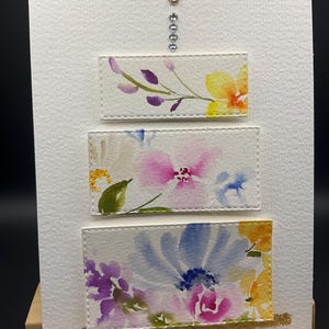Cartão de aniversário original pintado à mão em aquarela