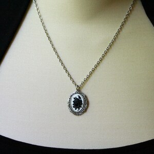 Cameo Necklace with Black Rose image 2