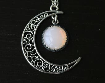 Bohemian Crescent Moon Necklace