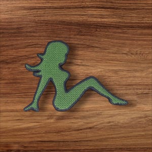 Orion Embroidery Patch – Green Retro Silhouette Iron-On or Sew-On Patch for Clothing, Bags, Jackets and Accessories – Handcrafted Top Qualit