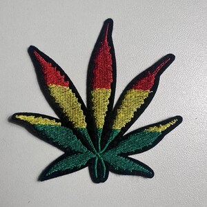 Embroidered Weed Leaf Patch Red Yellow Green 3x3 Inch Reggae Festival Biker Sew On Iron On Thread Art smoker gift ganja sativa bob marely