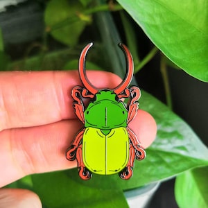 Grüner gehörnter Käfer Käfer Käfer Insekt Emaille Sammlung Abzeichen Pin Himmlischer Käfer Entomologie