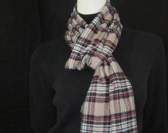 Flannel scarf in plaid black, red and light brown