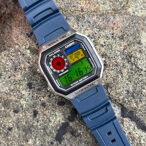 Reloj digital Casio Royale BSOT Custom AE-1200 "Edición Semáforo" a escala 1/25 con esfera roja, amarilla y verde: un regalo retro para él.
