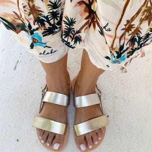 Sandali da donna a piedi nudi con graffi, sandali in pelle, sandali a piedi nudi, sandali piatti, sandali greci, sandali con cinturini regolabili