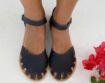 Barefoot Sandals For Women, Vibram sole Sandals, Barefoot sandals, leather sandals, delicate hiking sandals for women, Ballet shoes, Sandals