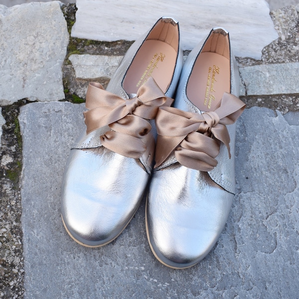 Womens Oxfords Shoes in Silver ,oxfords shoes, winder wedding shoes, Women Derby shoes, Flat Oxford shoes, leather oxford shoes, women shoes