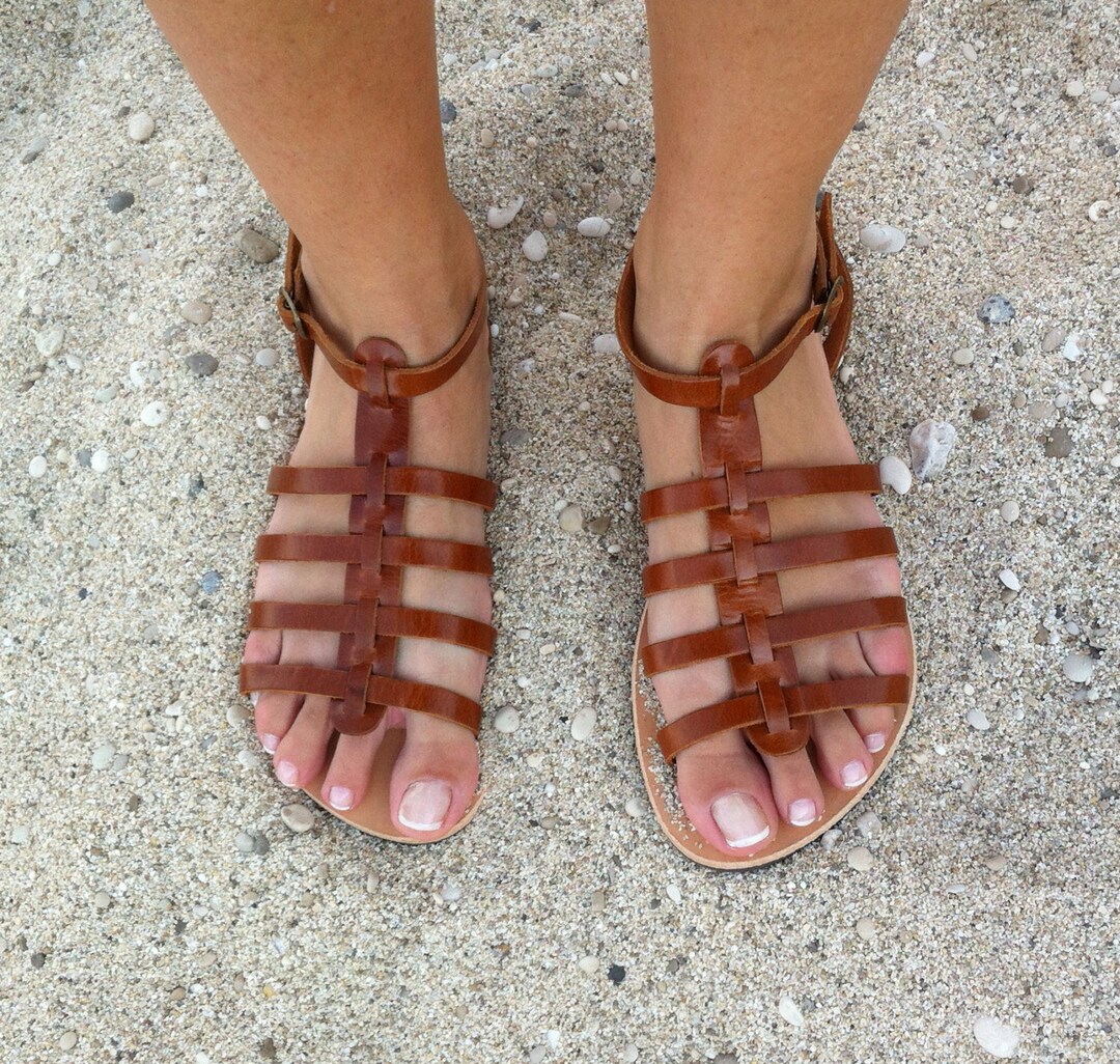 Bitto Properties Bruine Leren Sandalen Dames Platte Sandalen Dames