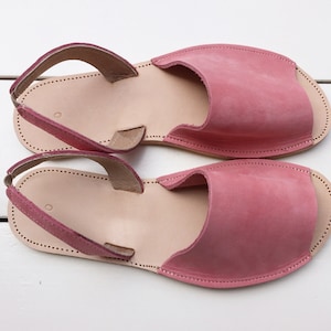 Rosa lädersandaler, lädersandaler dam, sandaler med remmar, sommarsandaler, grekiska sandaler, bekväma sandaler, peep toe-sandaler bild 5