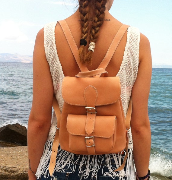 Handmade Greek Leather Backpack • Women display picture 3