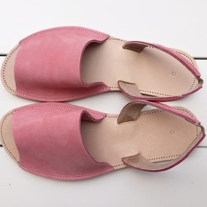 Rosa lädersandaler, lädersandaler dam, sandaler med remmar, sommarsandaler, grekiska sandaler, bekväma sandaler, peep toe-sandaler bild 3