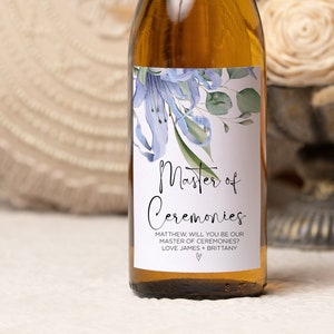 Etiqueta de vino personalizada "¿Quieres ser nuestro maestro de ceremonias?", regalo para el novio o la novia, pegatina de agradecimiento para la fiesta nupcial, ceremonias magistrales personalizadas.