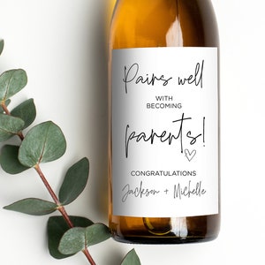 Divertenti etichette adesive per vino di congratulazioni per i nuovi genitori, si abbinano bene con il diventare genitori, celebrazione della nuova mamma e papà, idea regalo per il nuovo bambino