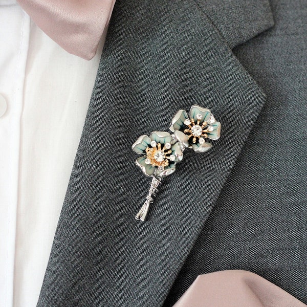 Small flower brooch silver sage green flower lapel pin, Mens lapel flower sea foam Boutonniere, dusty shale rose wedding lapel pin mens gift