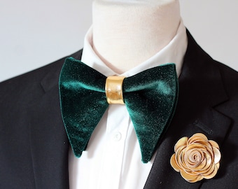 Hunters green velvet butterfly big bow tie, gold lapel pin set, kelly green gold oversized bowties for men, wedding, groom bowtie groomsmen