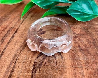Anillo de cuarzo cristalino con forma de corazón: joyería de piedra blanca hecha a mano