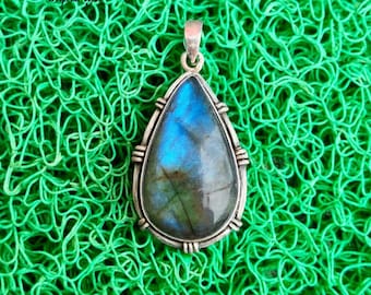 Blauwe flitsende labradoriethanger, sterlingzilver, natuursteen