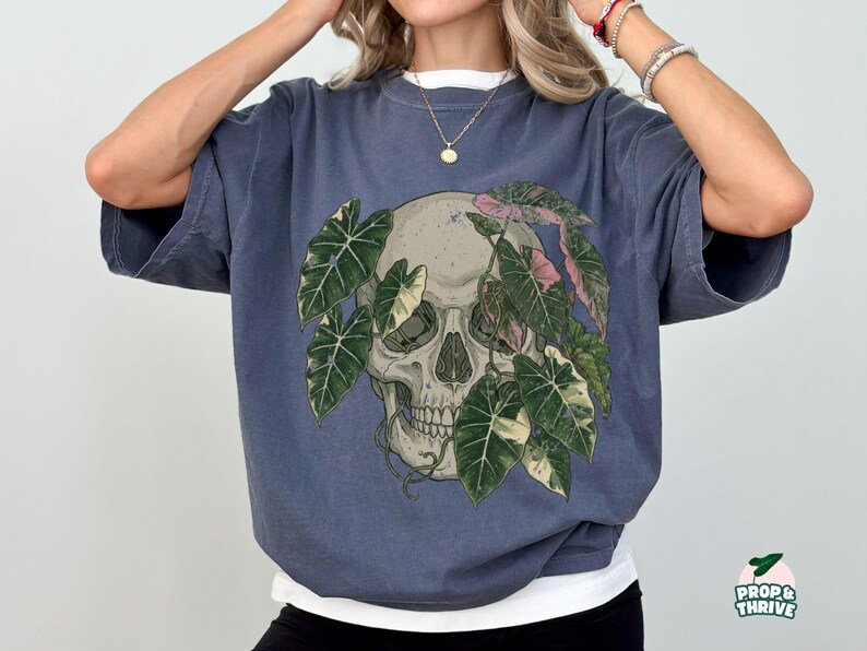 Alocasia Shirt for Rare Plant Collectors Edgy Houseplant T-shirt Gift for Plant Mom or Dad Indoor Planty Merch Skull Botanical Tops