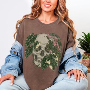 Alocasia Shirt for Rare Plant Collectors Edgy Houseplant T-shirt Gift for Plant Mom or Dad Indoor Planty Merch Skull Botanical Tops