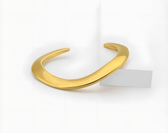 Shiny 18K Gold Plated Stainless Steel Wavy Cuff Bracelet