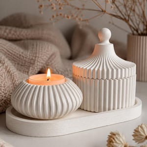 Neutrale herfstdecoratieset - geribbelde pot, kaarsenhouder en dienblad, minimalistische Scandinavische woondecoratie, gezellige salontafeldecoratie