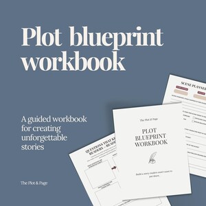 Pode incluir: Um caderno de exercícios Plot Blueprint Workbook com páginas brancas, texto preto e um ícone de pena. Inclui uma capa, uma folha de planeamento de cenas e uma página com perguntas para leitores, tudo sobre um fundo de cor azul.