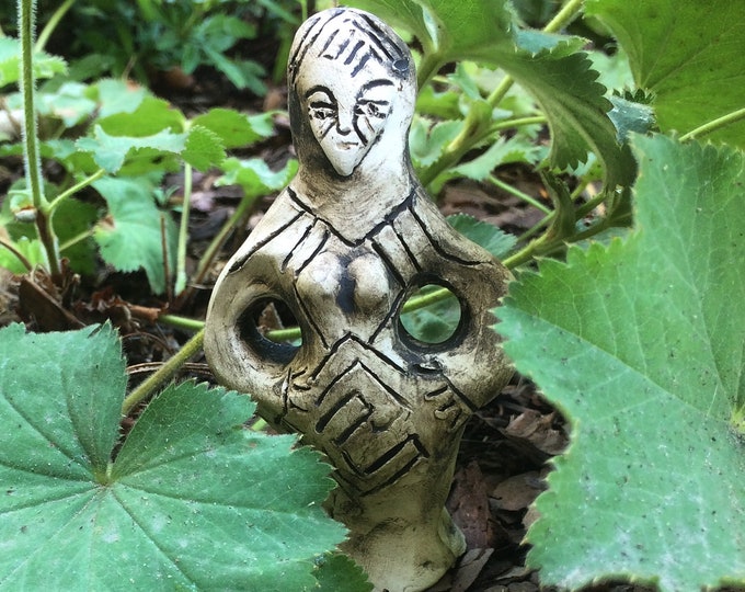 pachamama gaia priestess for altar teraphim statue GUARDIAN handmade clay goddess art figurine miniature sculpture devotional art for her