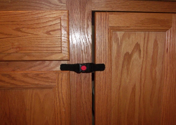 kitchen cupboard lock child safety door