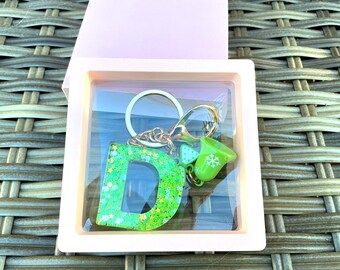 Personalized Christmas Ornaments, Resin Letter Keychain with Bow & Jingle Bell Charm, Green Glitter Initial Bag Charm, Holiday Gifts
