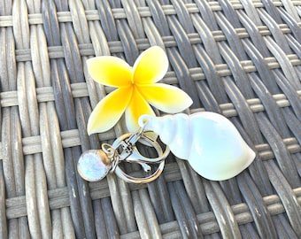 Pearl White Shell Keyring with Glitter Globe Charm, Iridescent Seashell Keychain Silver Hardware, Beachy Bag Accessory, Ocean Gift for Her