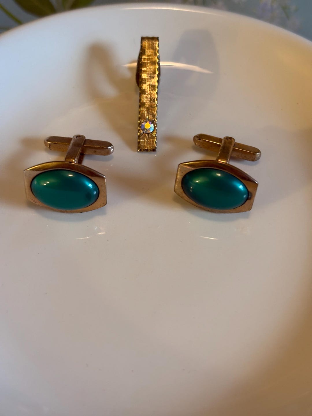 Vintage Gold Tone Cufflinks and Tie Clip Set - Etsy