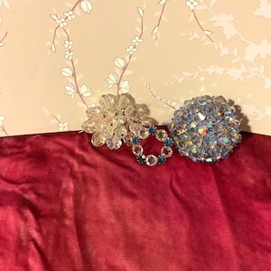 Vintage brooches - lot of 3