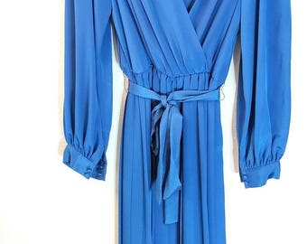Vintage Silky Pleated Dress with Tie around Belt
