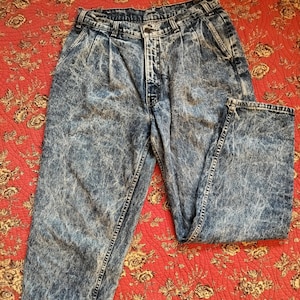 Vaqueros vintage Levi&#39;s de los años 80 con lavado ácido
