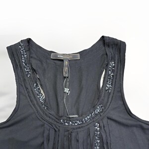 BCBG Black Sleeveless Top, Fringe Front and Back Round Neckline Sequin Detail imagen 10