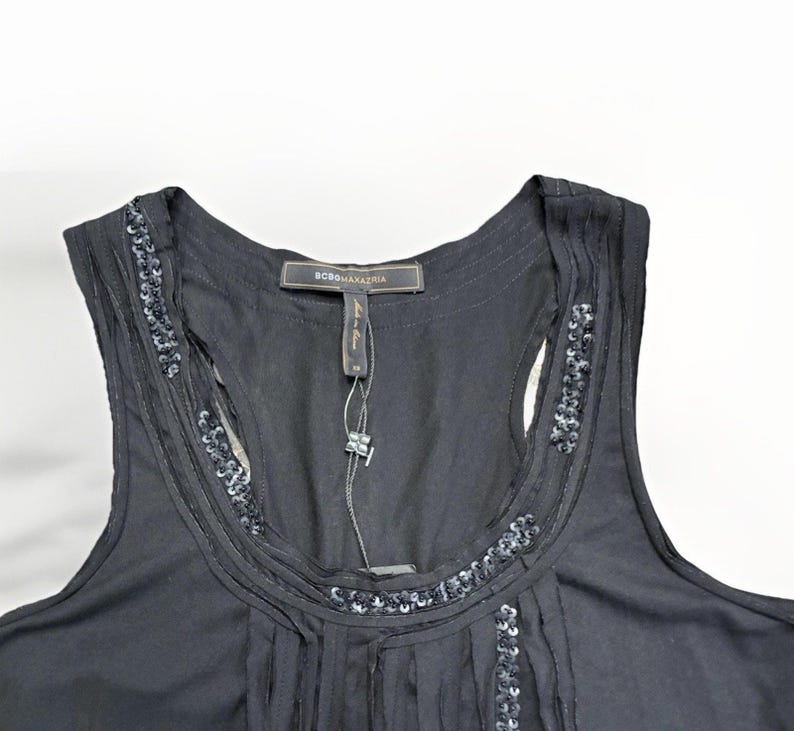 BCBG Black Sleeveless Top, Fringe Front and Back Round Neckline Sequin Detail imagen 10