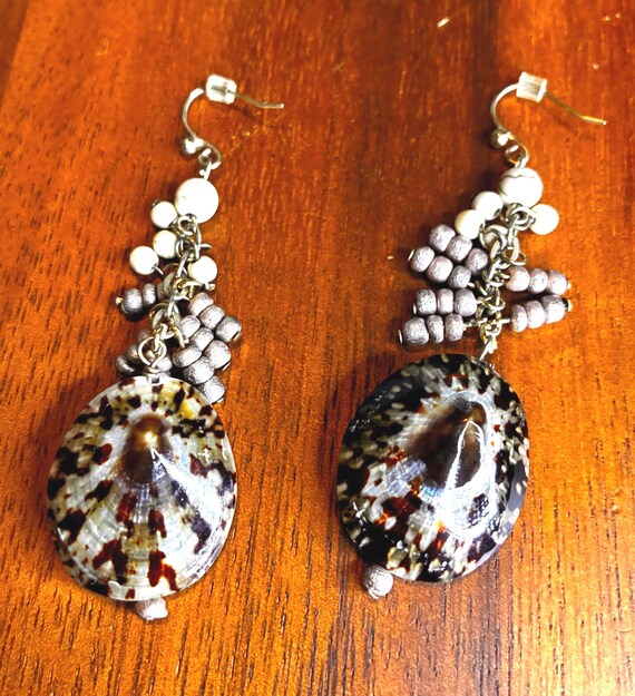 Silver beaded shell dangle earrings. - image 2