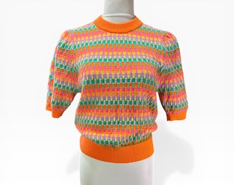 Suéter de punto colorido, talla M, estilo vintage, top de punto a cuadros arcoíris, ribete naranja brillante, estilo retro de los años 80 y 90, estampado llamativo, suéter acogedor y con personalidad.