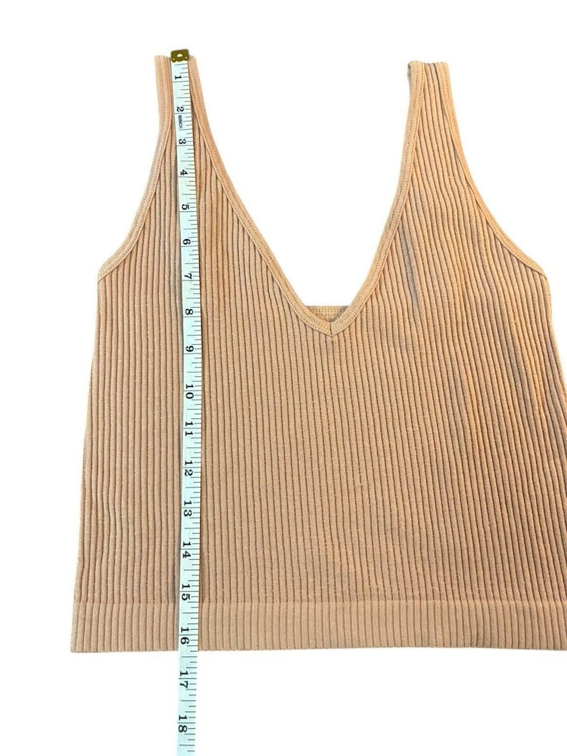 Top corto sin mangas acanalado Free People Movement Soft Girl Balletcore M/L Beige ruborizado imagen 5