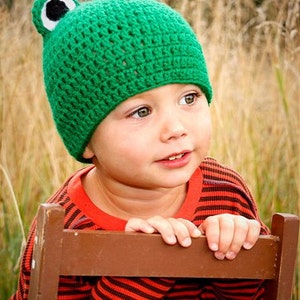 Green Frog Beanie Hat Crochet image 2