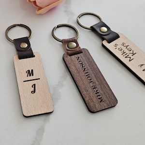 Personalized Wood Keychain, Engraved Keychain, Engraved Name, Engraved Gift, Personalized Gift, Anniversary Gift for Him/Her