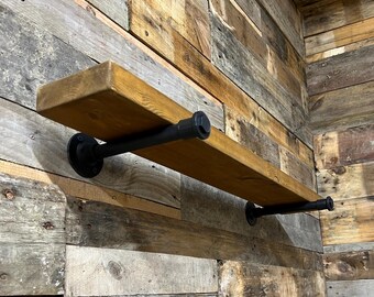 Reclaimed Wood Shelf – Industrial Metal Pipe, Rustic Wall Decor