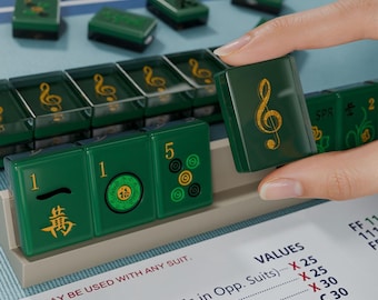 Juego de Mahjong personalizado verde esmeralda de 166 piezas, fichas de Mahjong americano personalizadas con logotipo de nota musical dorada, resina lavable.