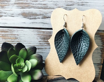 Mini Leather Petal earrings - Evergreen